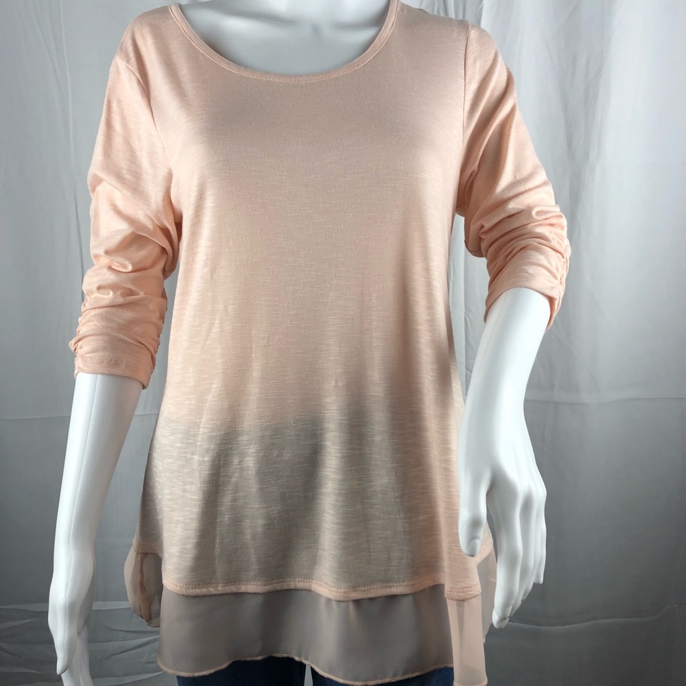 Chiffon-Hemed Shirt with 3 Quarter Cinched Sleeves